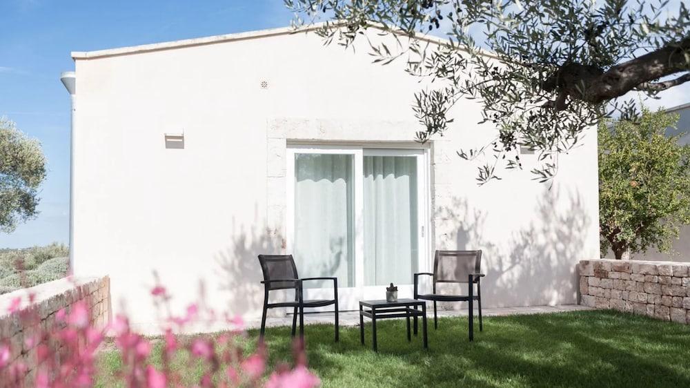 Villa Torre Bianca By Emily Hotels Polignano a Mare Bagian luar foto